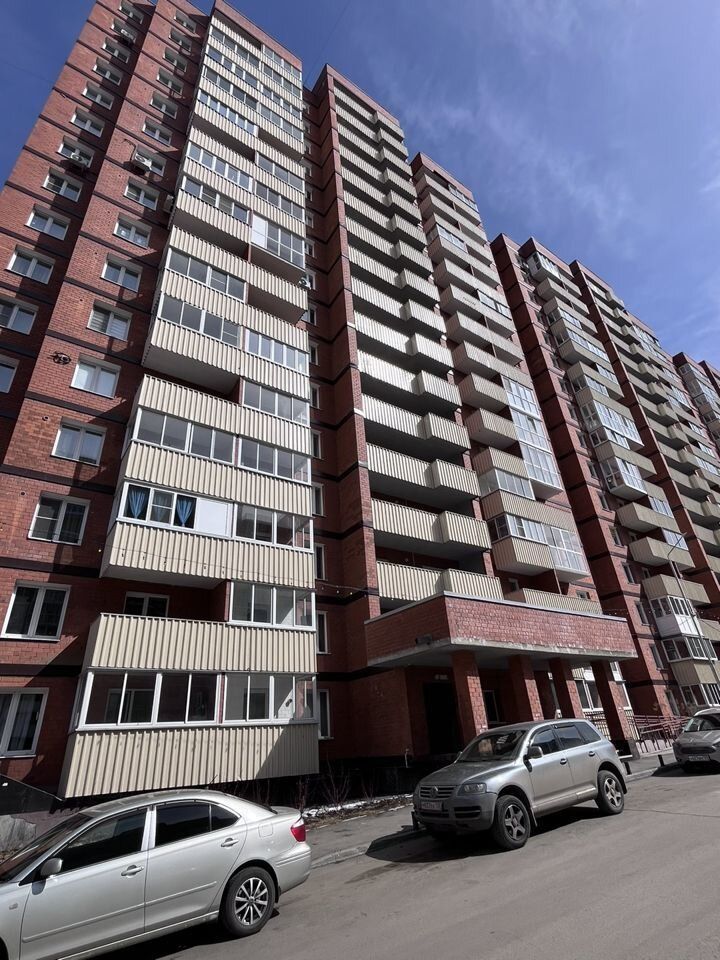 Квартира с панорамным видом на взлетную полосу.